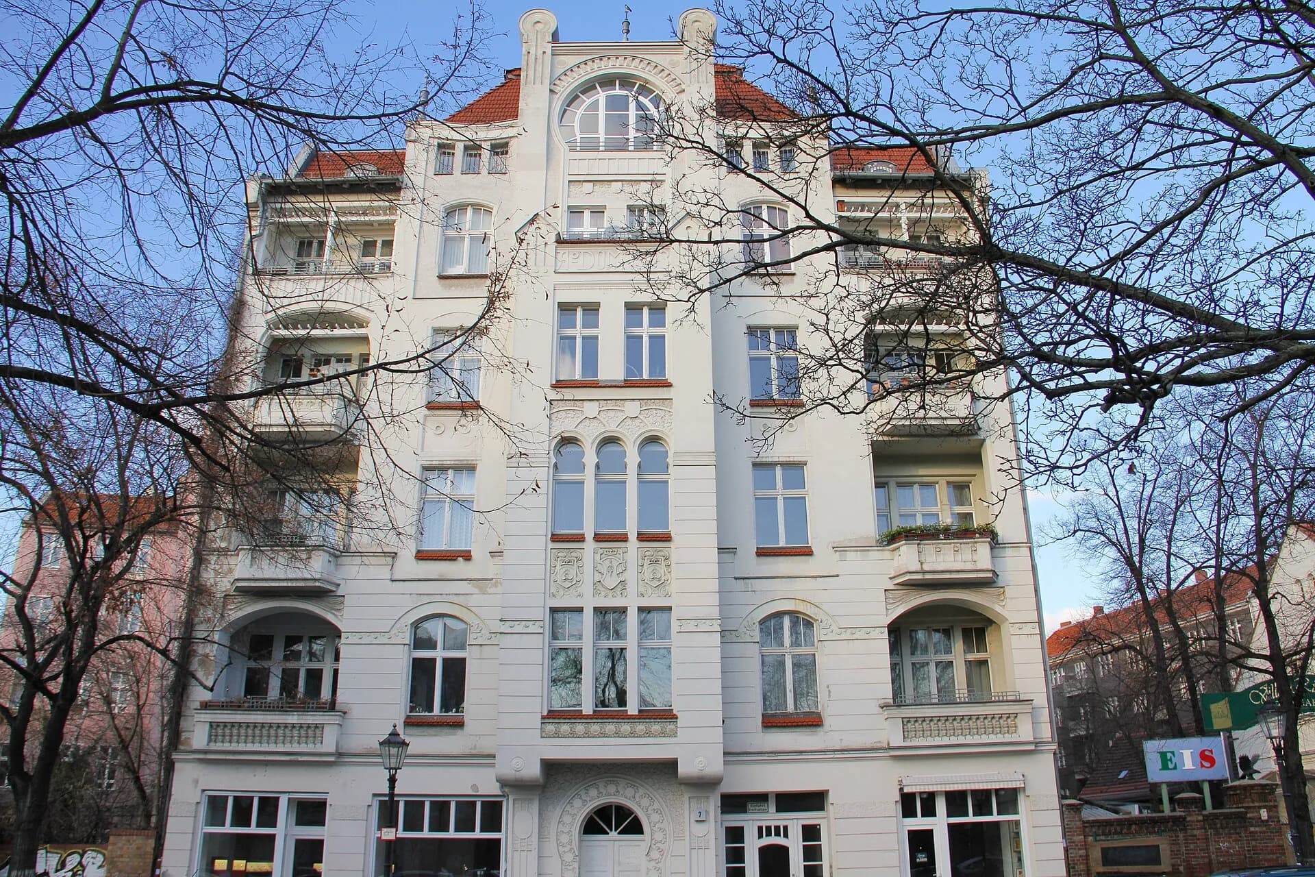 Altbau am Richardplatz im Berliner Ortsteil Neukölln
